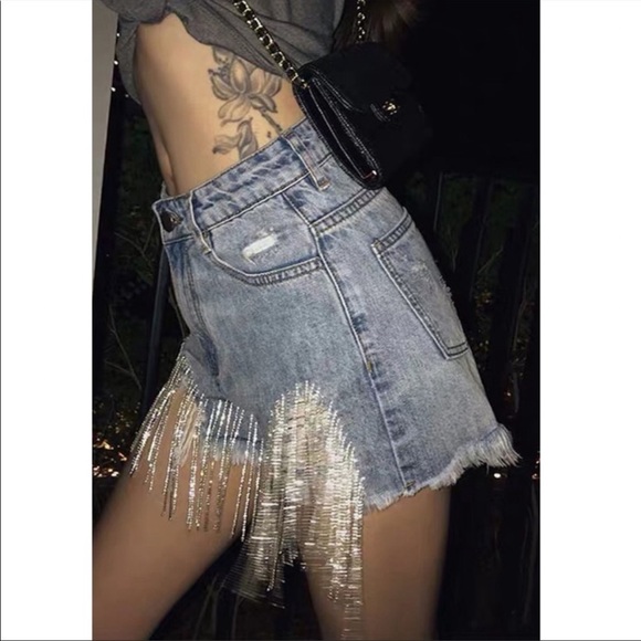 BNWT🌟La Ros Bling denim shorts 🎉small 🔥 NWT - Picture 2 of 8